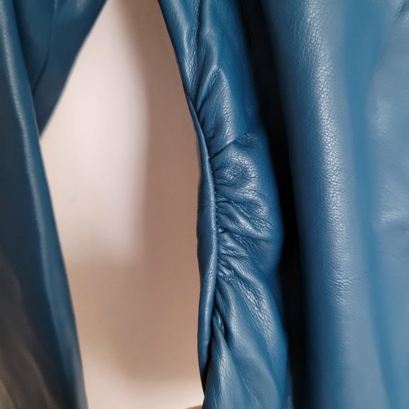 Blue Leather Oak and Fort Top - Picture 4 of 8